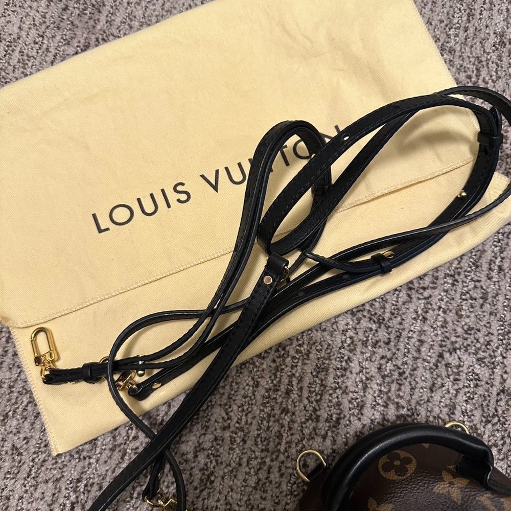 LV mini backpack - Picture 7 of 8